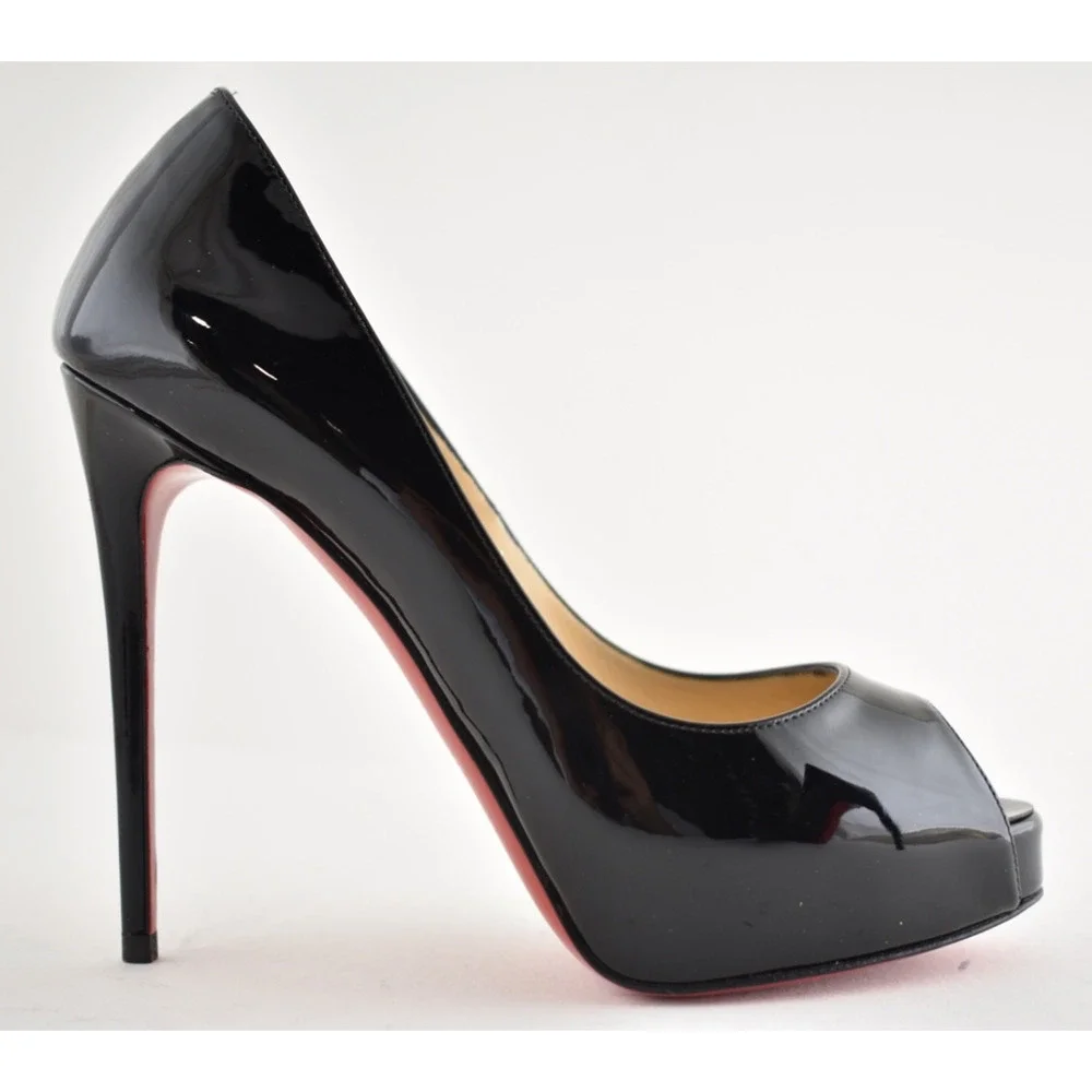 Christian Louboutin answer color or